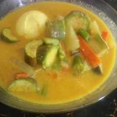 A picture of Sayur lodeh.