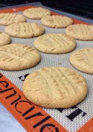 A picture of Peanut Butter Cookies.