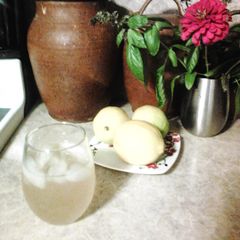 A picture of Easy lemonade.