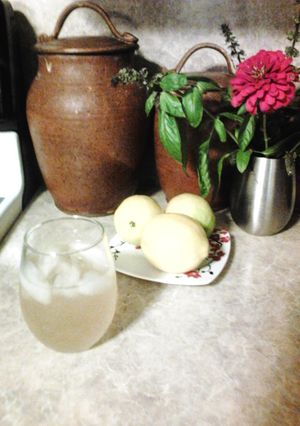 A picture of Easy lemonade.