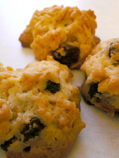 A picture of German Cornflake Cookies.