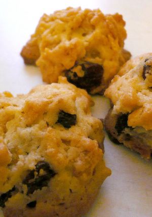 A picture of German Cornflake Cookies.