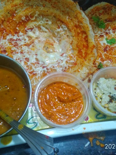 ચીઝ ગાર્લિક ઢોસા(Cheese Garlic Dosa Recipe in Gujarati) રેસીપી મુખ્ય ફોટો