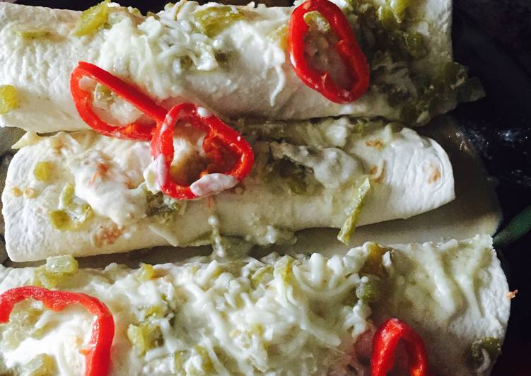 Steps to Prepare Perfect Chicken Enchiladas With Sour Cream White Sauce