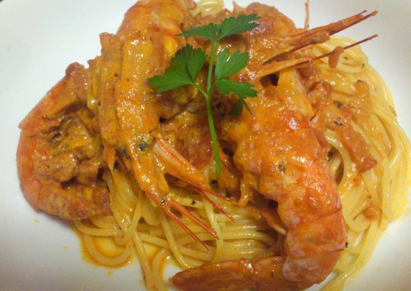 Shrimp (w/ Heads) Tomato Cream Pasta