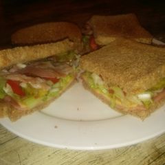 A picture of Ham/Bacon Sandwich.