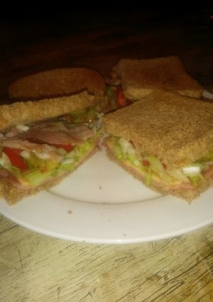 A picture of Ham/Bacon Sandwich.