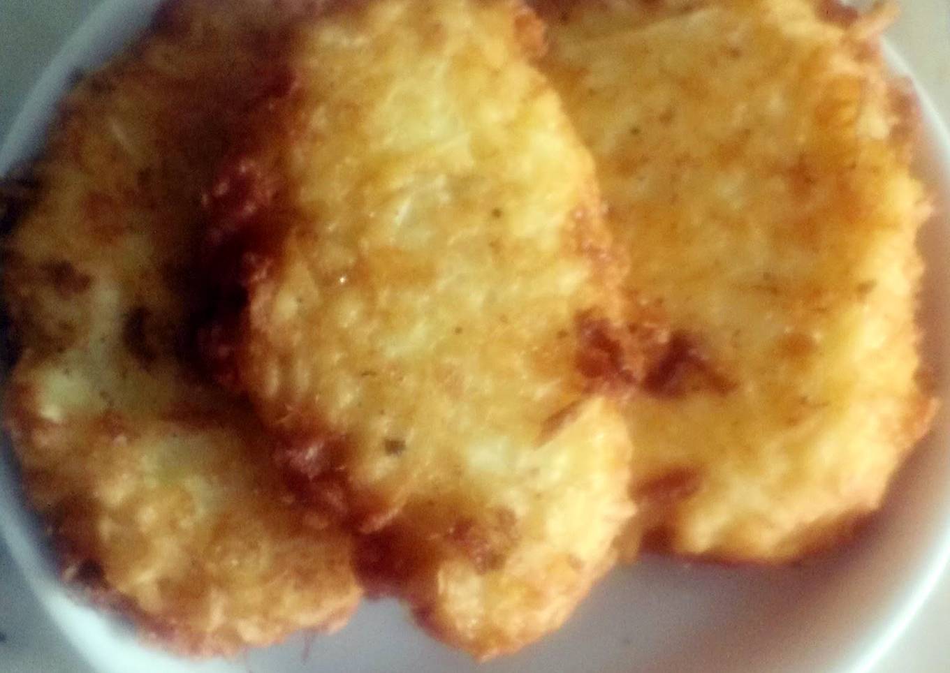 fried cassava patties (arepas de yucca)