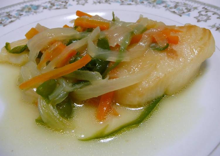 Steps to Prepare Any-night-of-the-week Plenty of Veggies! Oily Flounder Steamed Vegetables