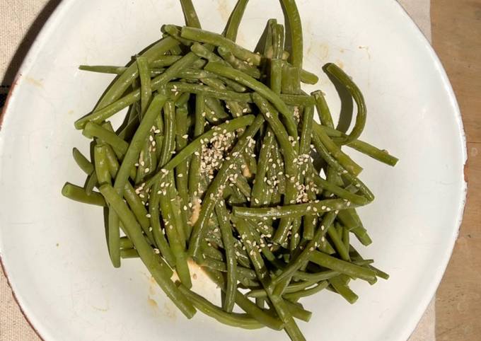 Salade de haricots verts tièdes au sésame