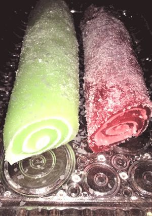 A picture of Jello Candy Rolls.