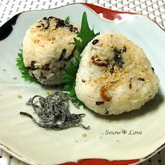 A picture of Shio-konbu and Shirasu Rice Balls.