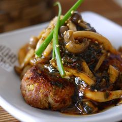 A picture of Kimchi Burger with Korean Seaweed Sauce.