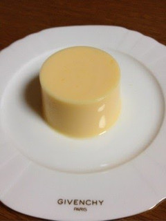 A picture of Egg Jello.