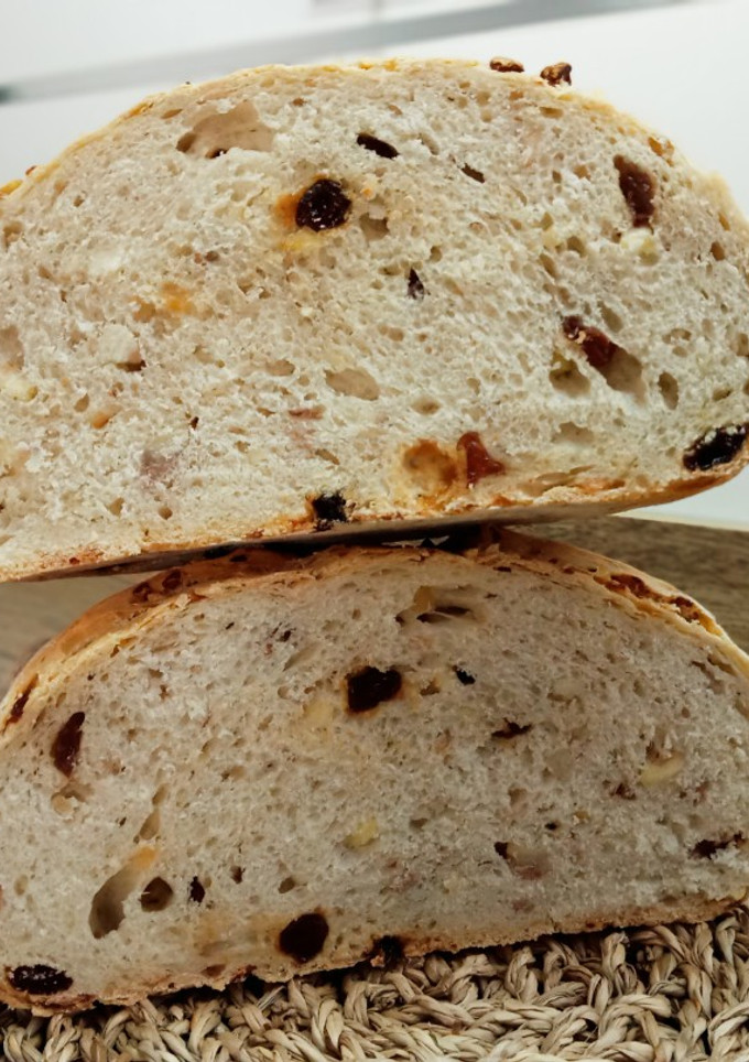 Una foto de Pan rápido de castañas y pasas