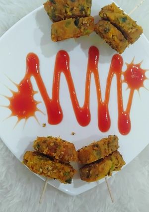 દૂધી મેથી મુઠીયા (DUDHI METHI MUTHIYA in Gujarati) રેસીપી મુખ્ય ફોટો