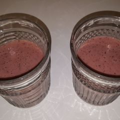A picture of Ashlee's Very Berry Smoothie.