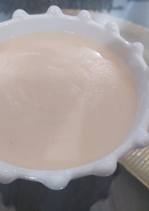 A picture of Cheese sauce.