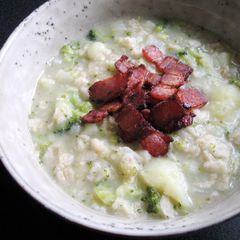 A picture of Broccoli, Potato & Oats Soup.