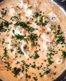 Raviolones (al disco) con salsa de crema y camarones