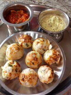 வரகு கார பனியாரம் (Varagu kaara paniyaram recipe in tamil) செய்முறை முக்கிய புகைப்படம்