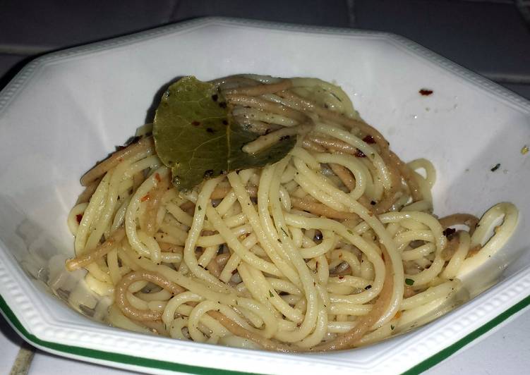 Recipe of Homemade Chilli Olive Oil Pasta