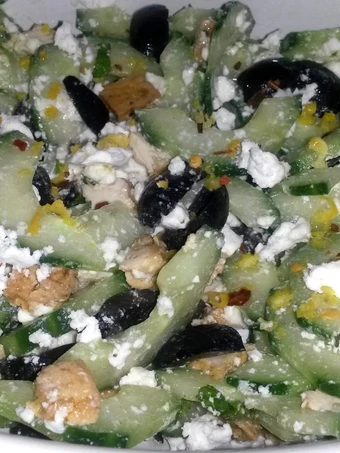 Easy Steps Make Recipes Sig's Goats cheese, tofu and cucumber salad the  Makes Drooling Appealing.