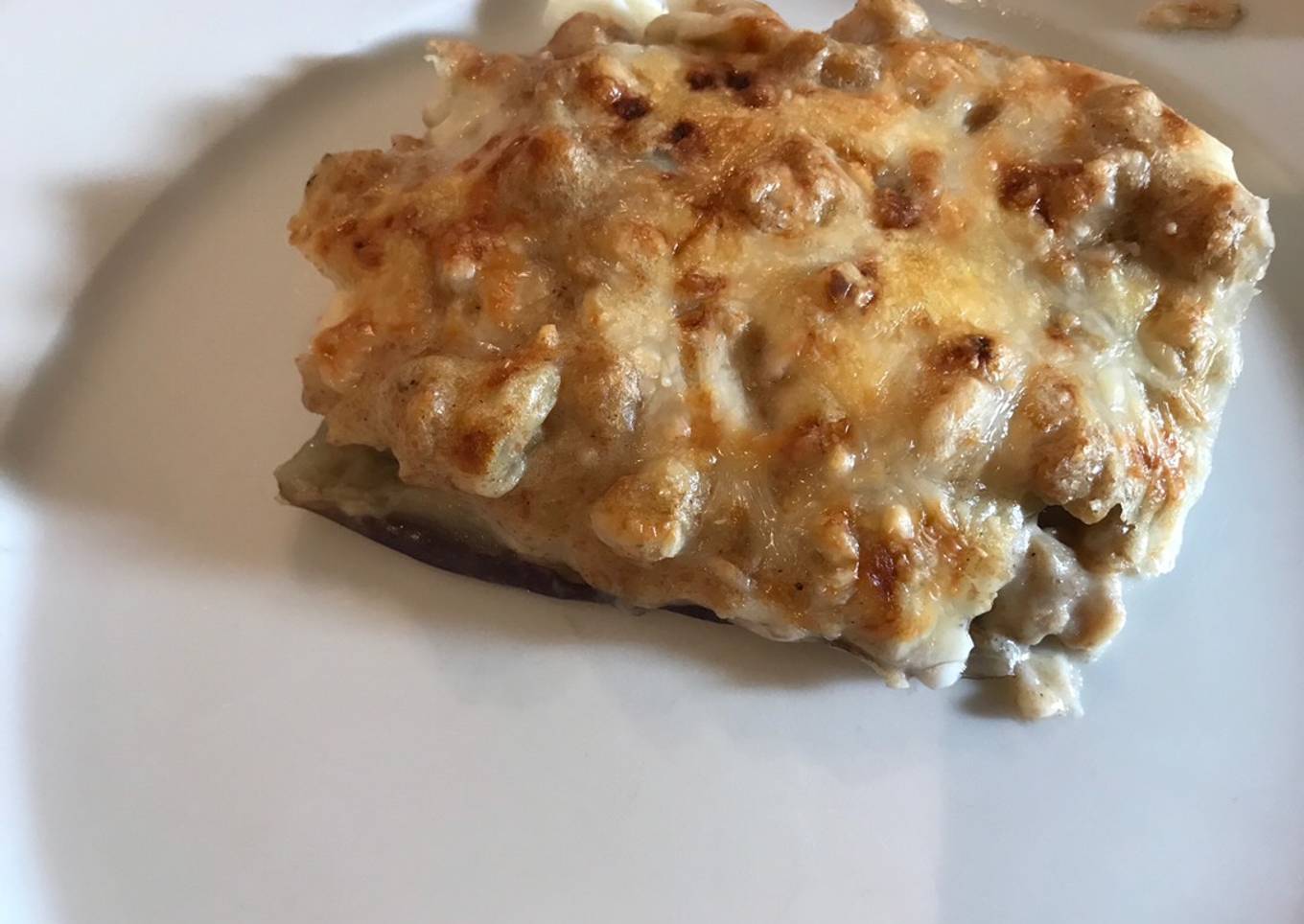 Berenjena rellena de soja texturizada y bechamel de harina de espelta