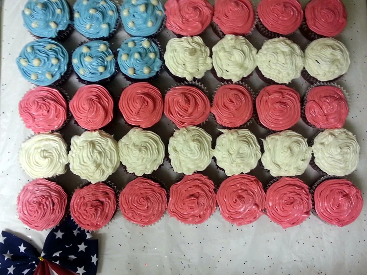Easy Way Make Red Velvet Cupcakes with White Chocolate Filling & Cream Cheese Icing - 4th of July the  Makes Drooling You can take Joss in your mouth