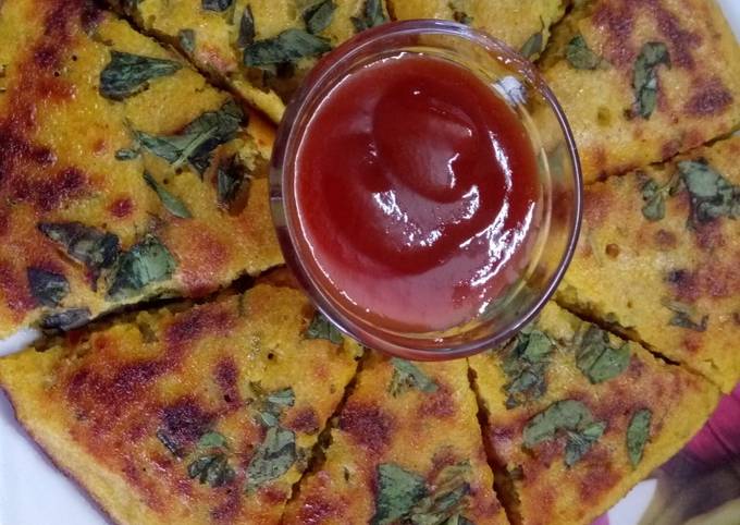 Mix dal &amp; methi pan handva (savoury methi pan cake)