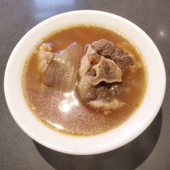 A picture of Oxtail Soup.