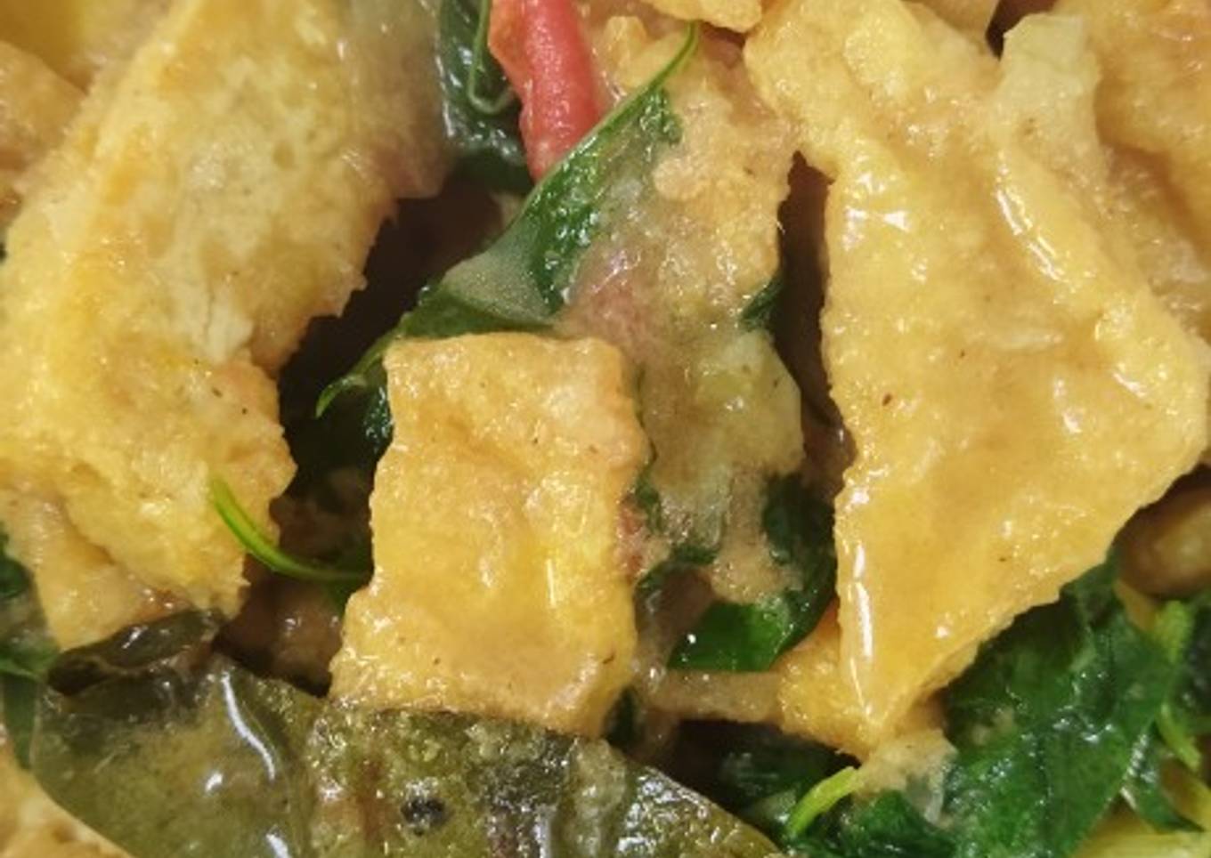 Santan kuning tahu kemangi