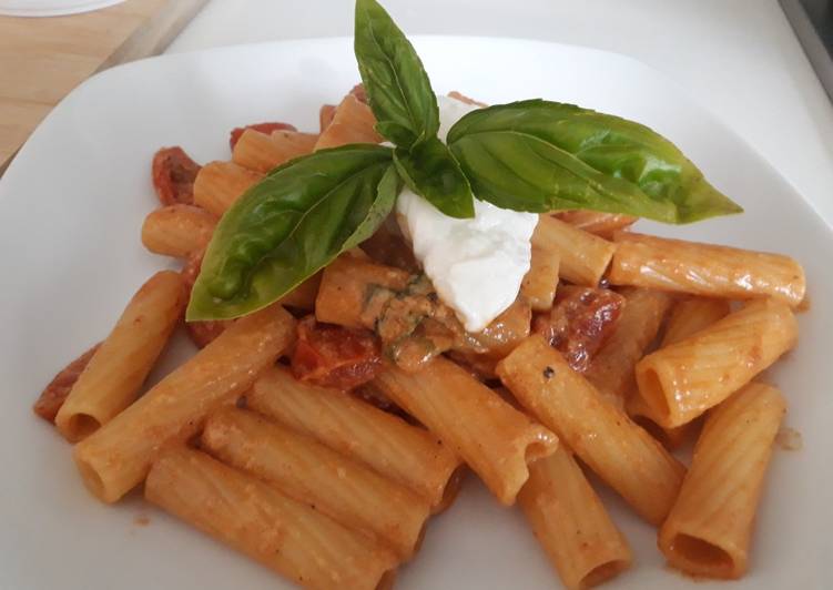 Simple Way to Make Ultimate Tortiglioni pomodorini e burrata