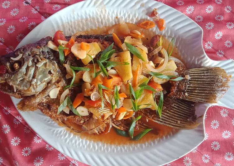 Resep: Untuk Mencoba Di RumahGurami Asam Manis Pedas