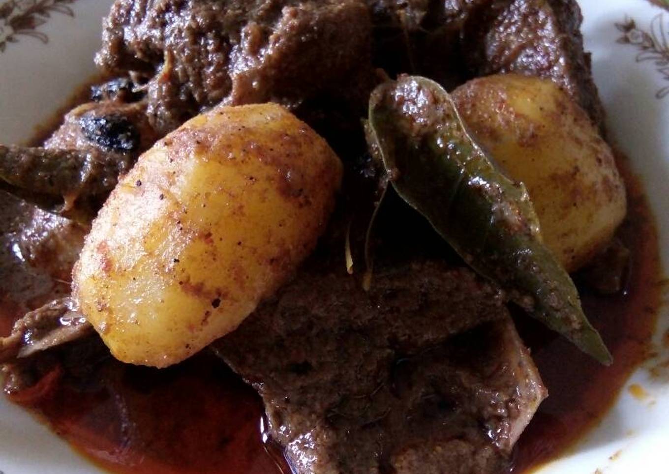Bebek masak merah khas Aceh