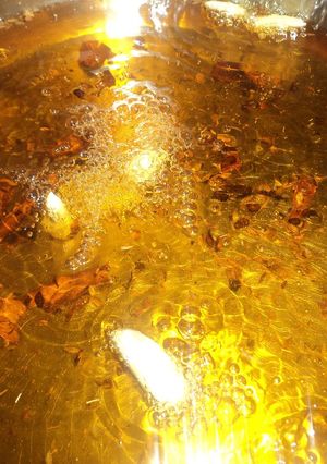 Una foto de Aceite perfumado de especias y ajo