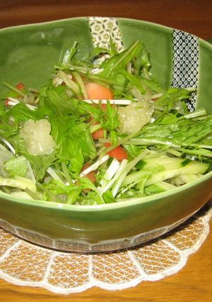 A picture of Mizuna Salad with Kabosu Citrus Balsamic Dressing.