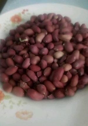 A picture of Roasted groundnuts.