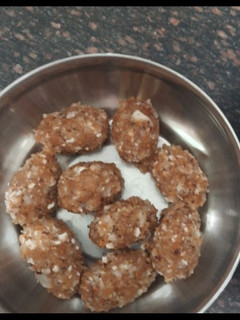 A picture of Gond and dry coconut dessert for.