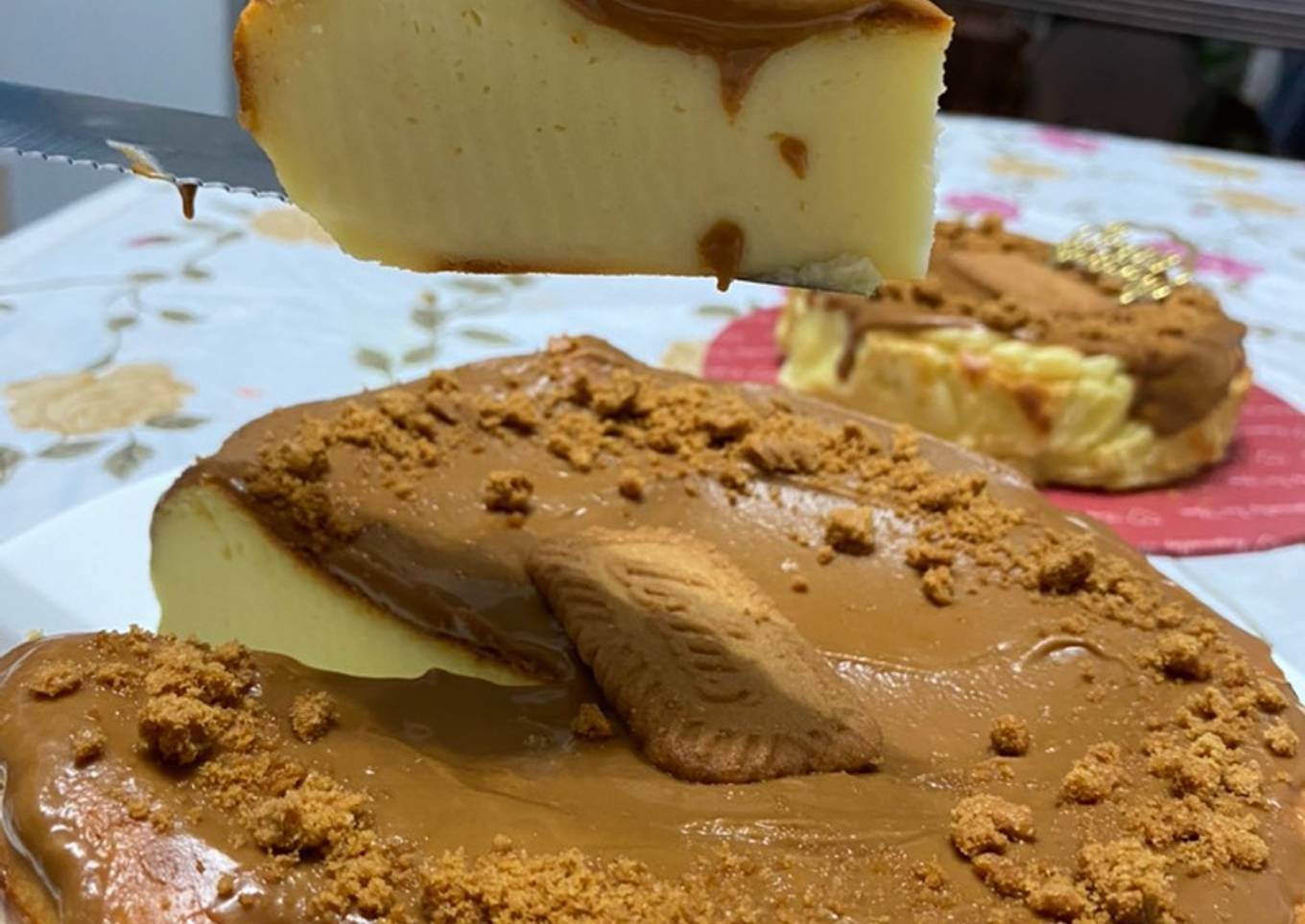 🧀🧀 Burnt Cheesecake topping with Biscoff Spread
