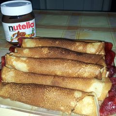 A picture of Pancake rolls.