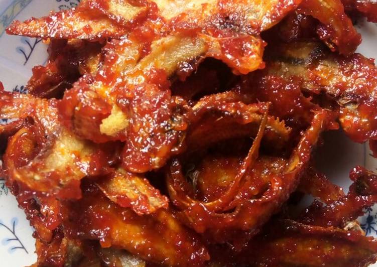 Sambal ikan asin gurih renyah