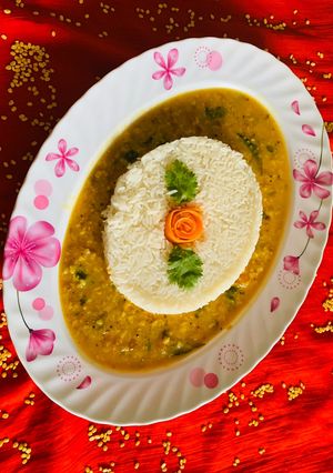 A picture of Moongdal with Rice.