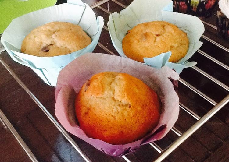 Recipe of Super Quick Homemade Banana/Chocolate Chips Muffins