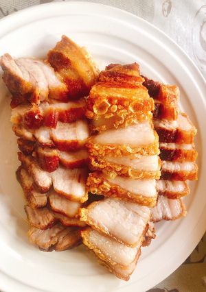 รูปของ หมูกรอบ ราดน้ำปลา