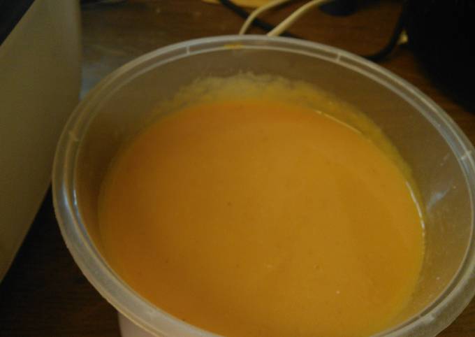 Easiest Way to Make Any-night-of-the-week Creamy Sweet potato &amp; butternut squash soup. Makes 4 servings (425 ml) 126 cals bowl