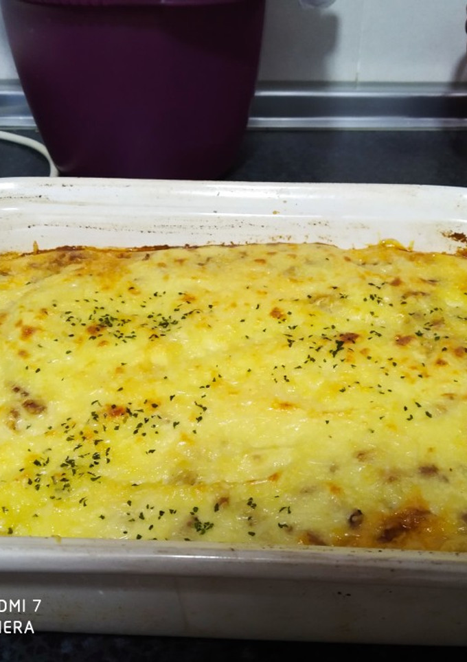 Una foto de Pastel de carne con queso gratinado 😋