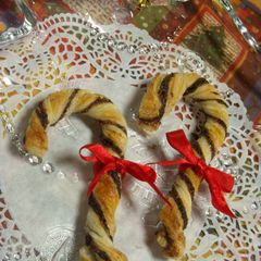A picture of Easy Stick Pies for Christmas.