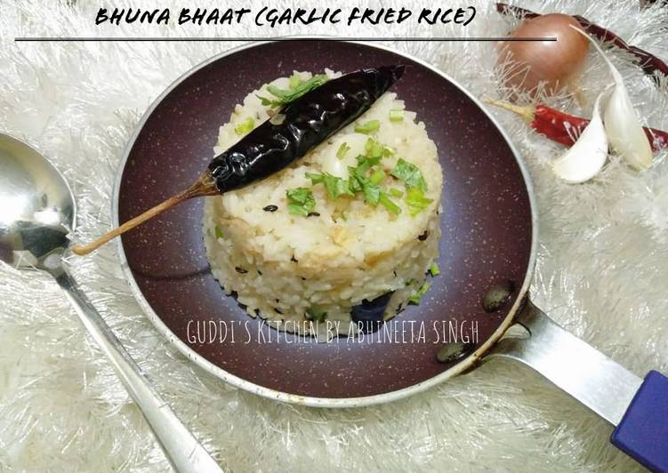 Bhuna bhaat (garlic fried rice)
