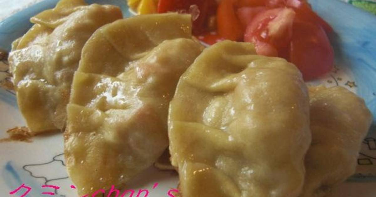 Homemade Gyoza Skins with Egg & Cake Flour Recipe by cookpad.japan ...